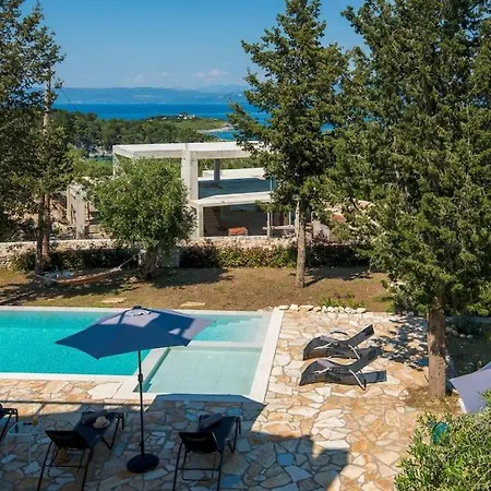 A Casa D' Irene Paxos * Gaios