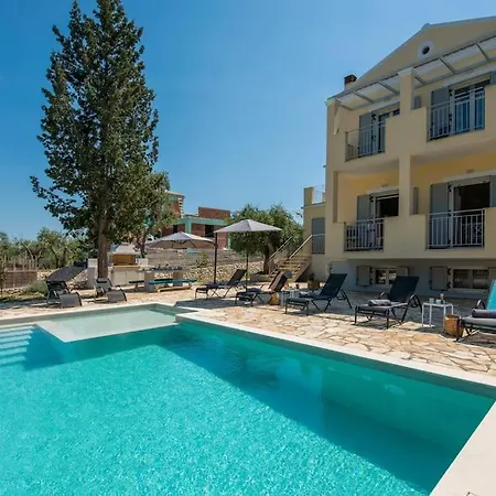 A Casa D' Irene Paxos Gaios